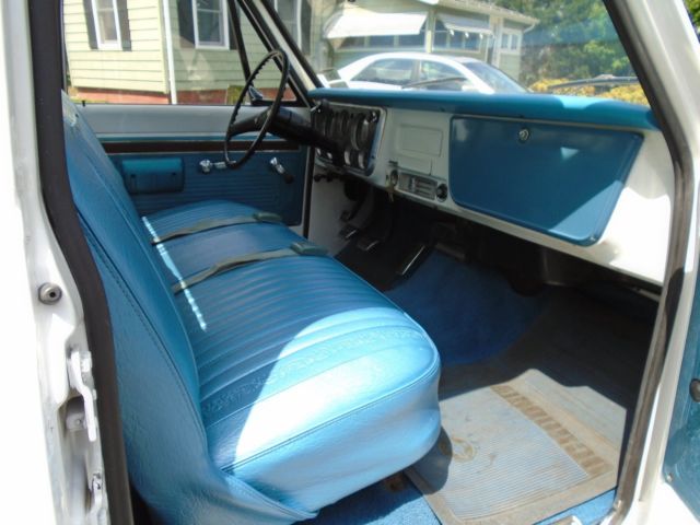 1971 White Chevrolet C-10