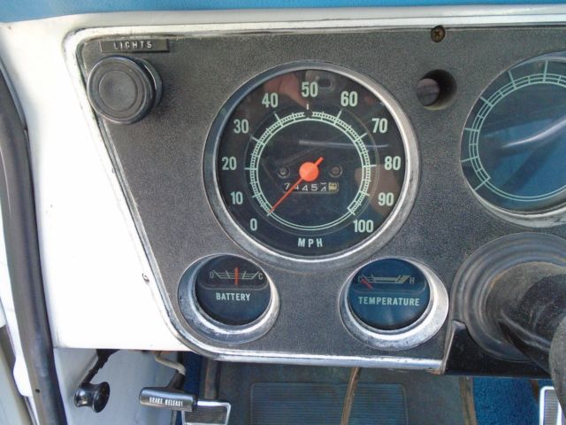 1971 White Chevrolet C-10