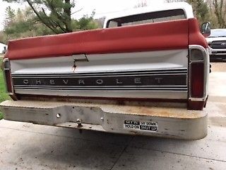 1971 Red/White Chevrolet C-10