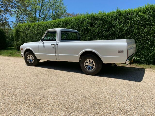 1971 White Chevrolet C-10 Standard Cab Pickup