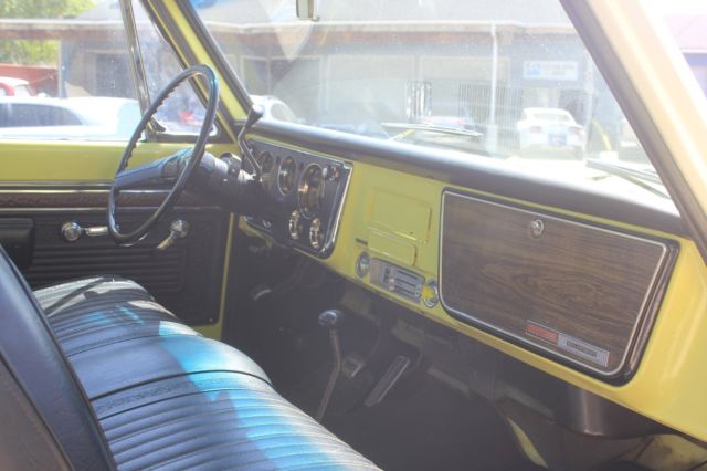 1971 yellow/white Chevrolet C-10