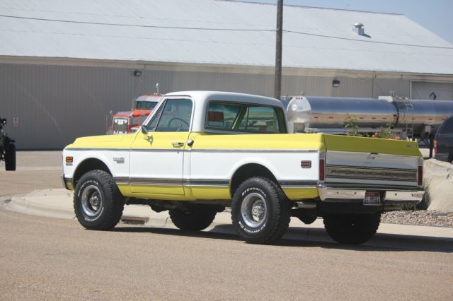 1971 yellow/white Chevrolet C-10