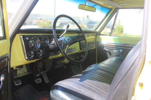 1971 yellow/white Chevrolet C-10
