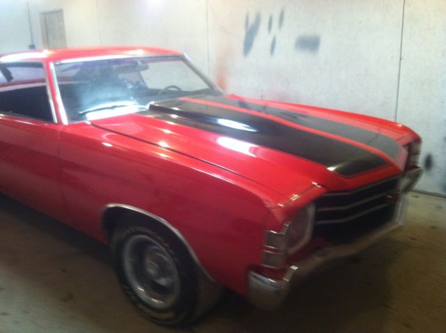 1971 Red w/ black strips Chevrolet Chevelle