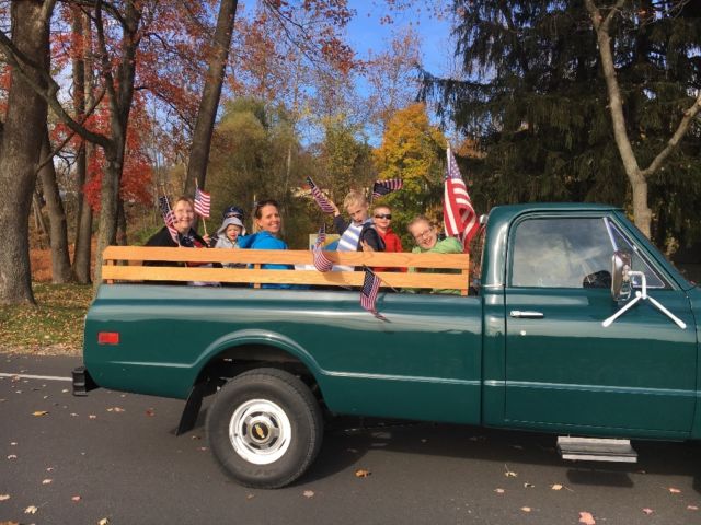 1971 Green Chevrolet C-10 Fleetside pickup