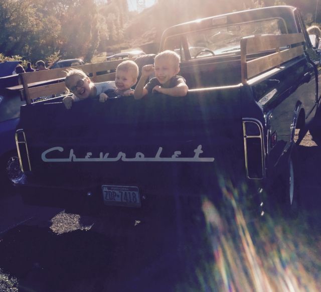 1971 Green Chevrolet C-10 Fleetside pickup