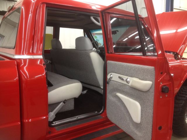 1971 Victory Red Chevrolet C/K Pickup 1500 Crew Cab Pickup