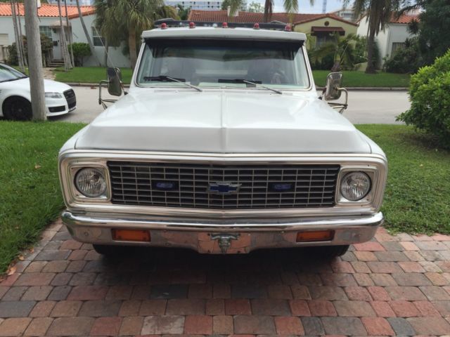1971 White Chevrolet Cheyenne