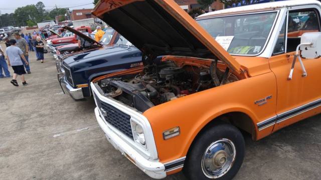 1971 Orange Chevrolet C-10 Standard Cab Pickup