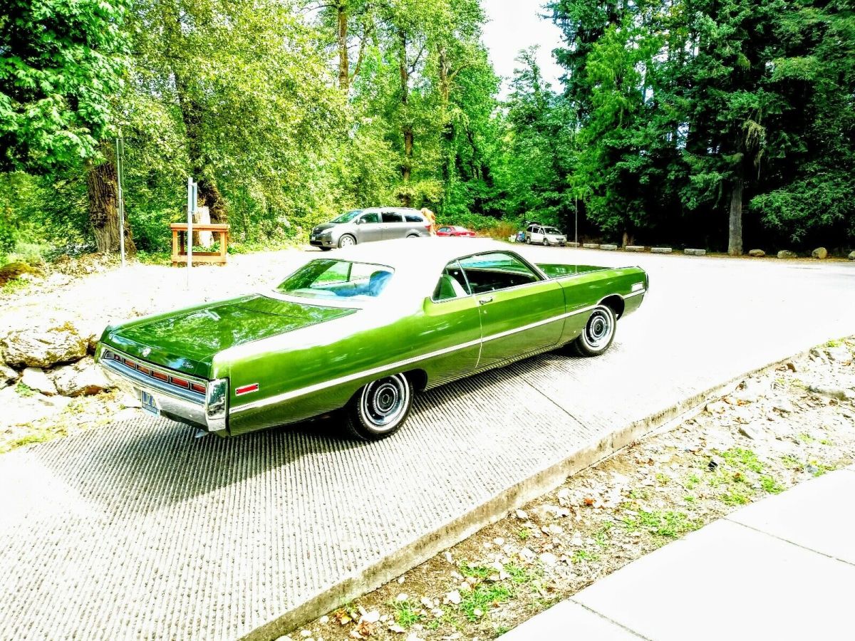 1971 Green Chrysler 300 Sports car