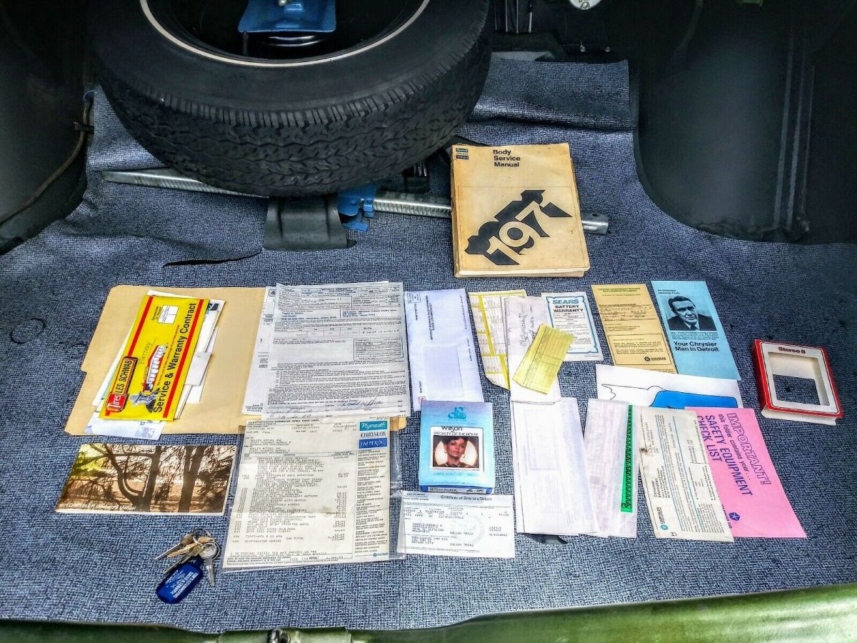 1971 Green Chrysler 300 Sports car