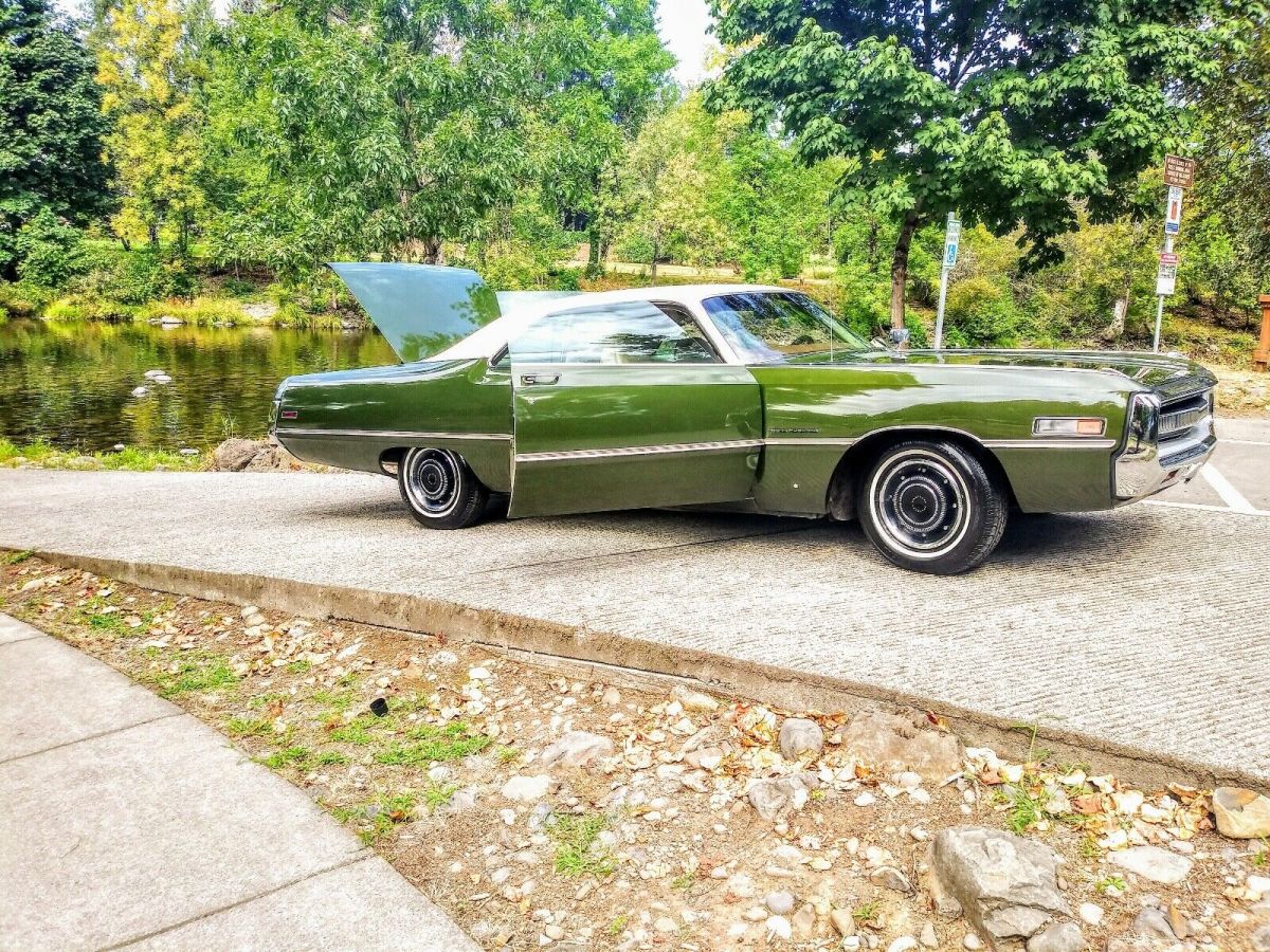 1971 Green Chrysler 300 Sports car