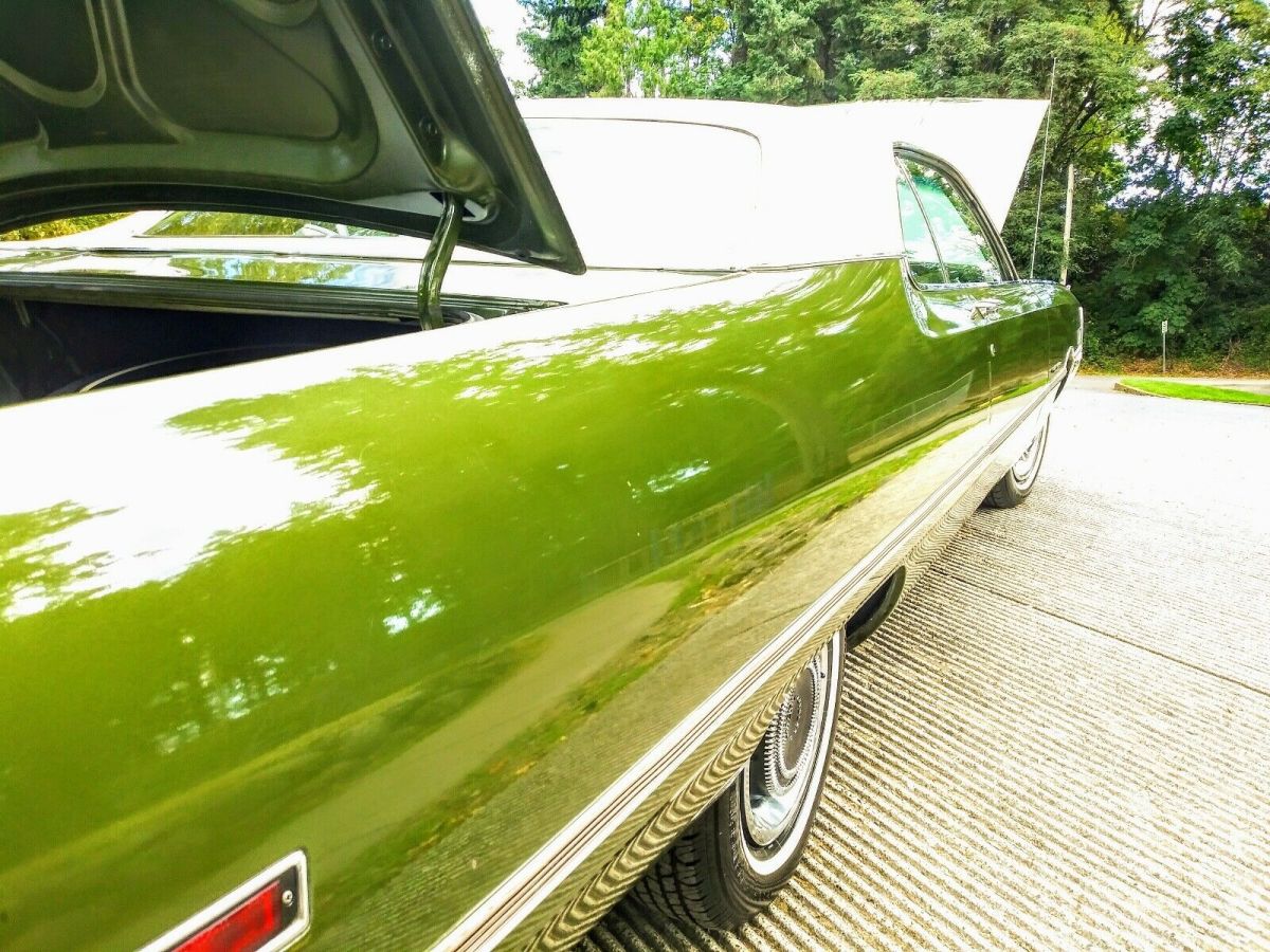 1971 Green Chrysler 300 Sports car