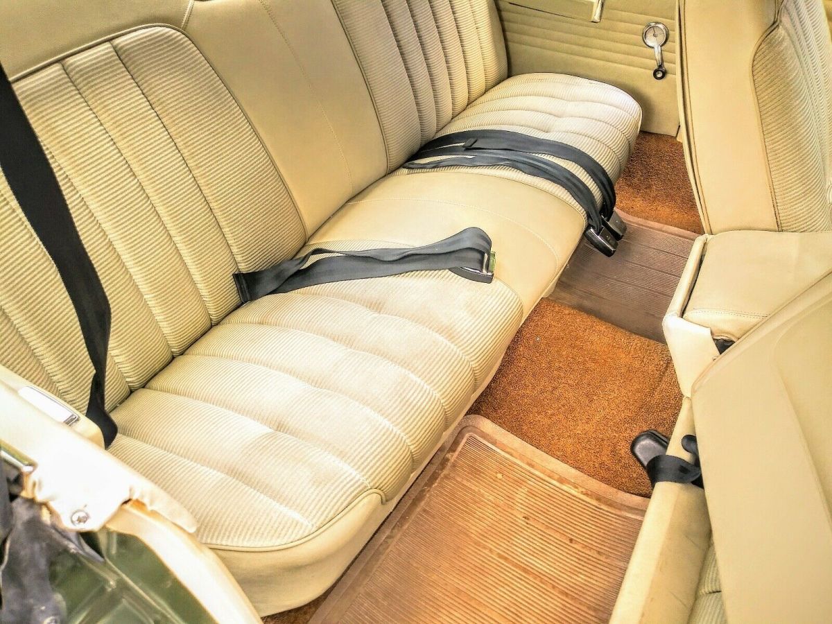 1971 Green Chrysler 300 Sports car