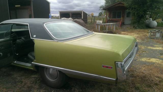 1971 green Chrysler New Yorker