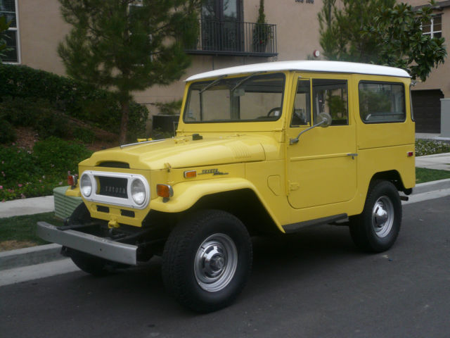 1971 Yellow and White top Toyota Land Cruiser Truck /hard top comes off