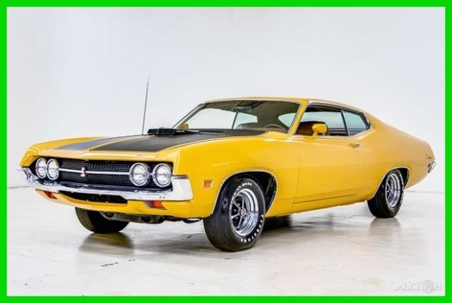 1971 Gold Ford Torino