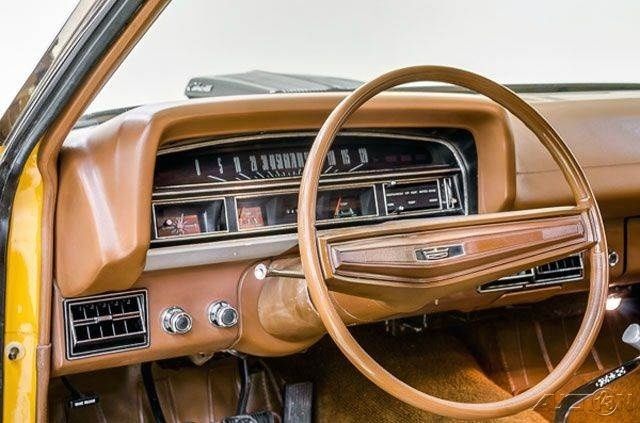 1971 Gold Ford Torino