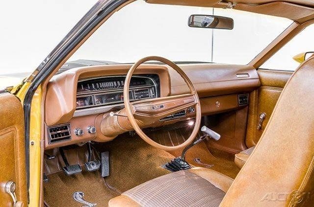 1971 Gold Ford Torino