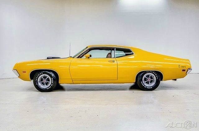 1971 Gold Ford Torino