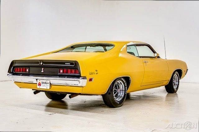 1971 Gold Ford Torino
