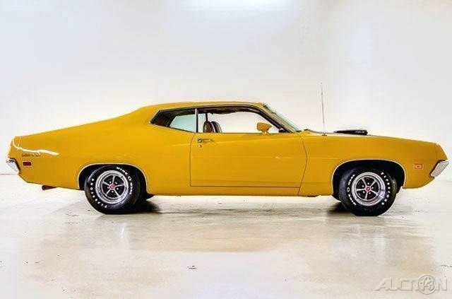 1971 Gold Ford Torino