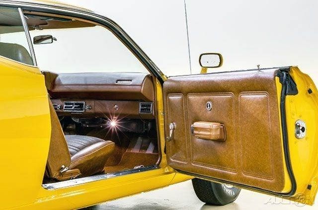 1971 Gold Ford Torino