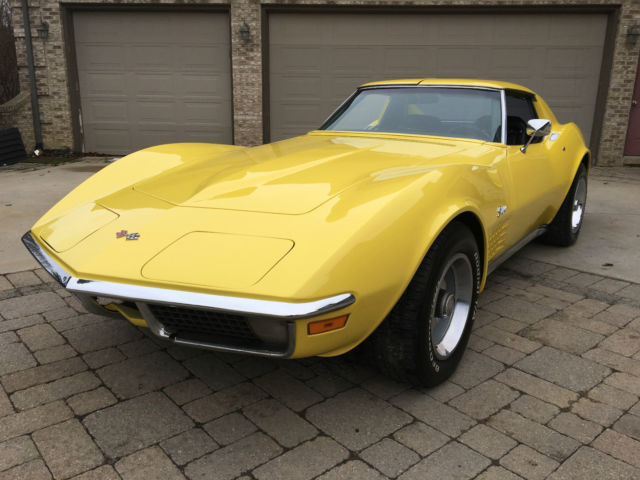1971 Yellow Chevrolet Corvette Coupe
