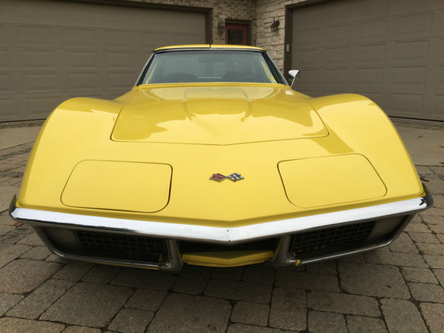 1971 Yellow Chevrolet Corvette Coupe