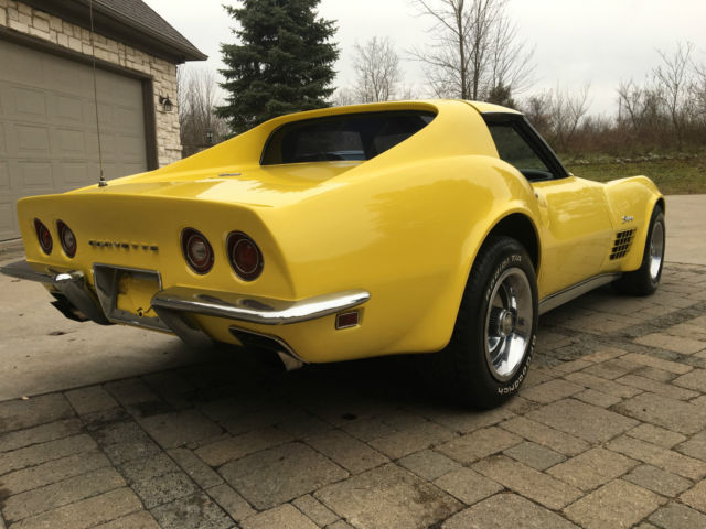 1971 Yellow Chevrolet Corvette Coupe