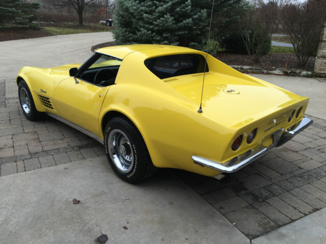 1971 Yellow Chevrolet Corvette Coupe