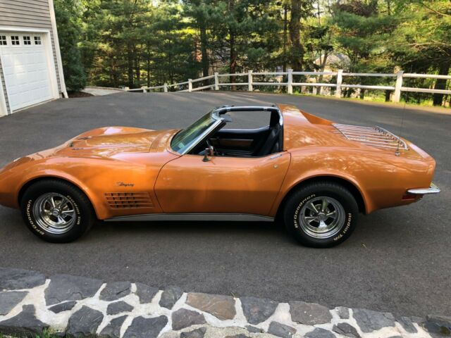 1971 Orange Chevrolet Corvette Coupe