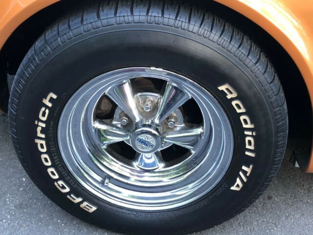 1971 Orange Chevrolet Corvette Coupe