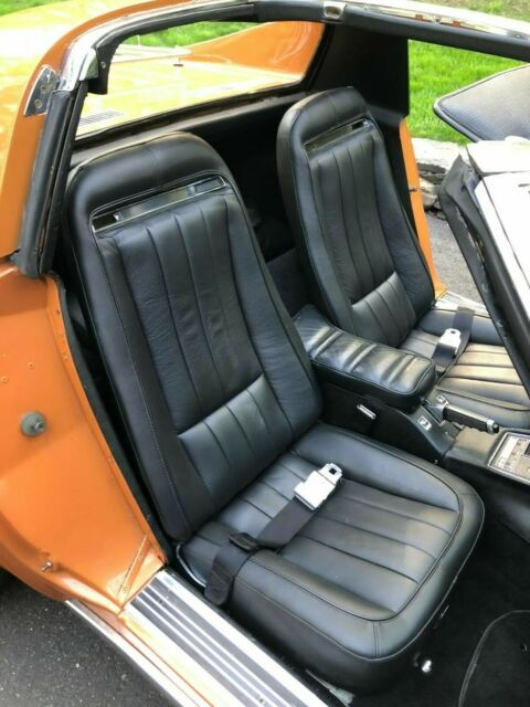 1971 Orange Chevrolet Corvette Coupe