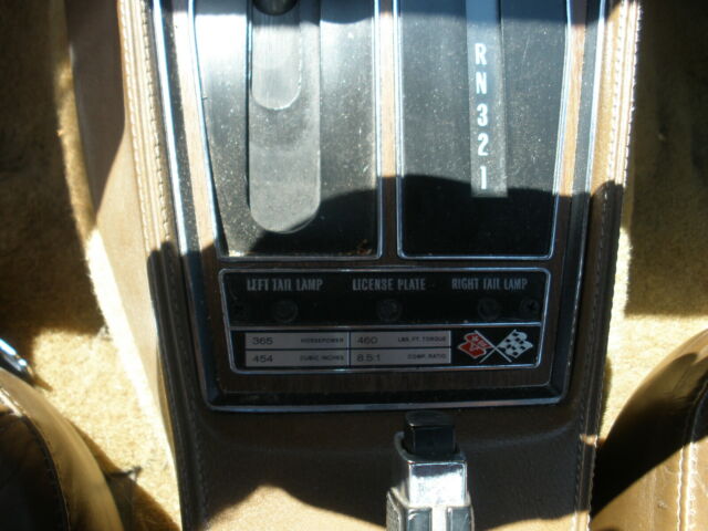 1971 White Chevrolet Corvette Coupe