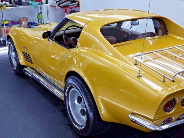 1971 War Bonnet Yellow Chevrolet Corvette Coupe