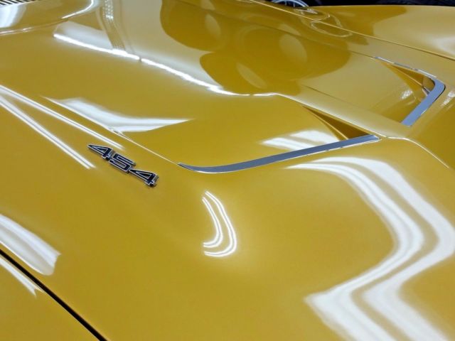 1971 War Bonnet Yellow Chevrolet Corvette Coupe