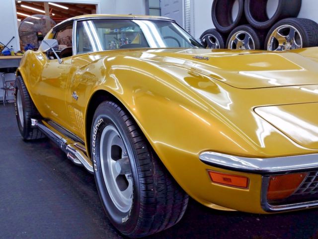1971 War Bonnet Yellow Chevrolet Corvette Coupe