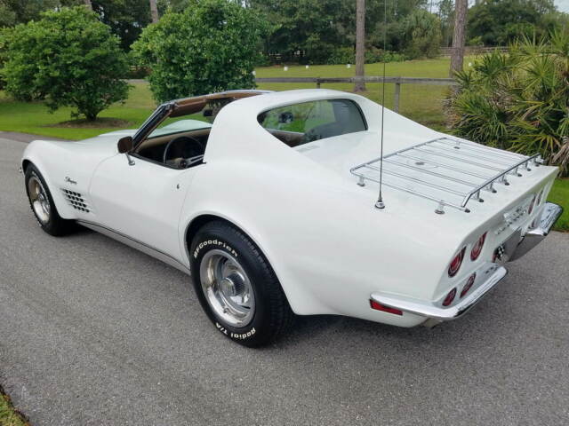 1971 White Chevrolet Corvette Coupe
