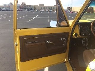 1971 Yellow Chevrolet C-10 Truck