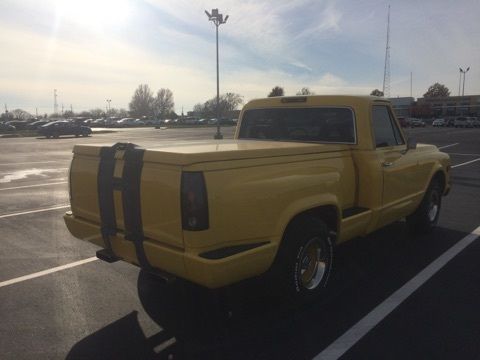 1971 Yellow Chevrolet C-10 Truck