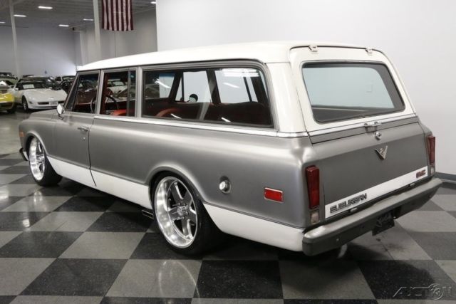 1971 Silver GMC Suburban