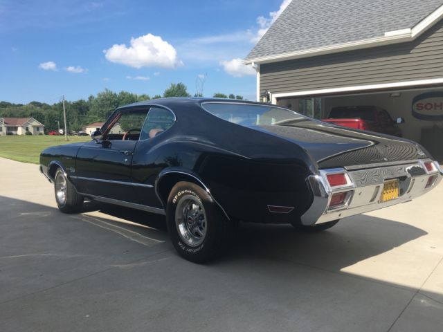 1971 Black Oldsmobile Cutlass Coupe