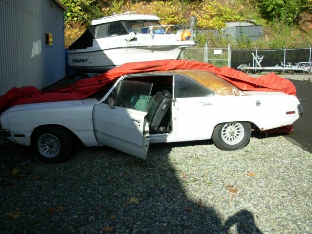 1971 White Dodge Dart