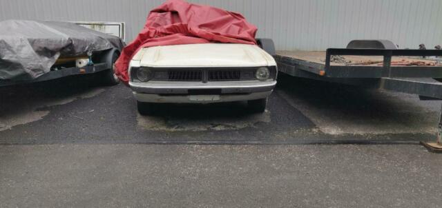 1971 White Dodge Dart