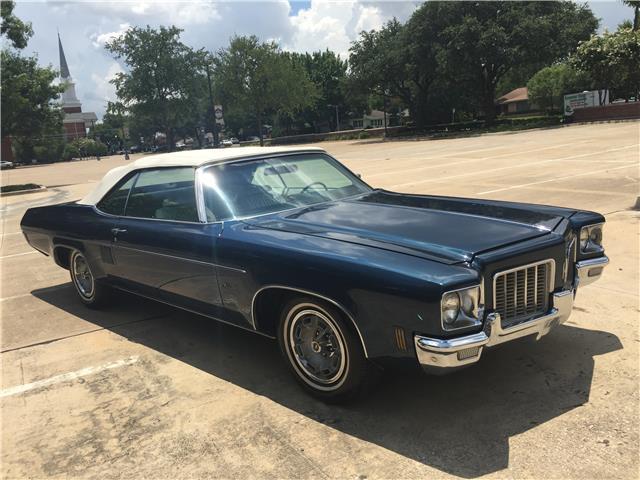 1971 Blue Oldsmobile Eighty-Eight --