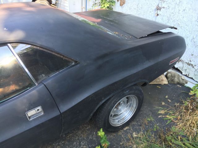 1971 Purple Dodge Challenger Coupe