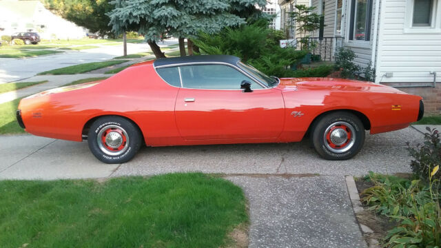 1971 Orange Dodge Charger Coupe