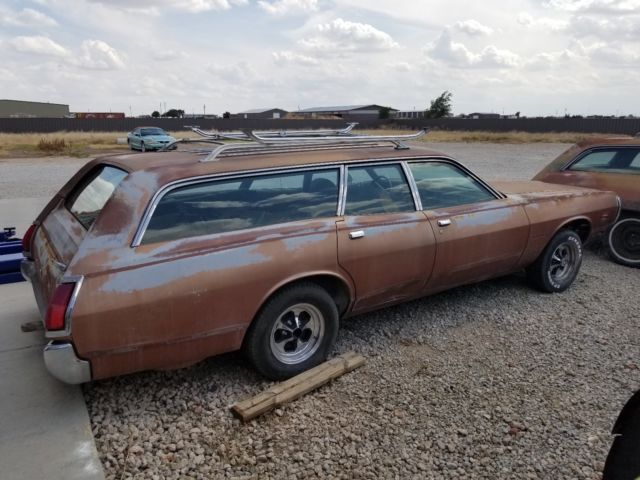 1971 Brown Dodge Coronet Wagon
