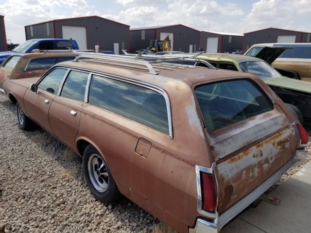 1971 Brown Dodge Coronet Wagon